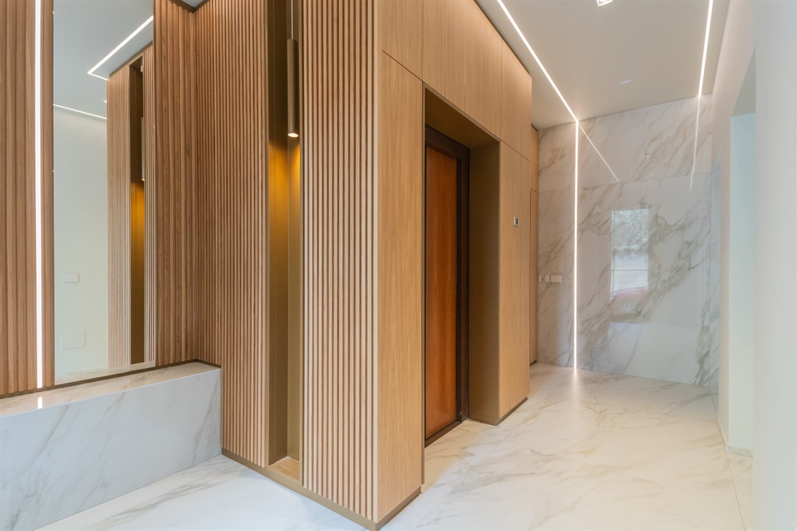 VENDESI TRILOCALE DI PRESTIGIO RISTRUTTURATO - CENTRO STORICO